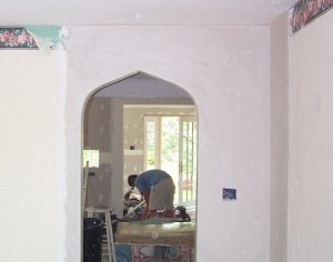 Plaster arch