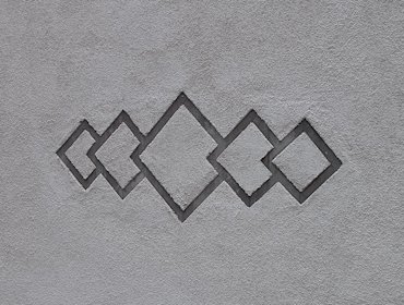 The squares seem to be overlapped from left to right.