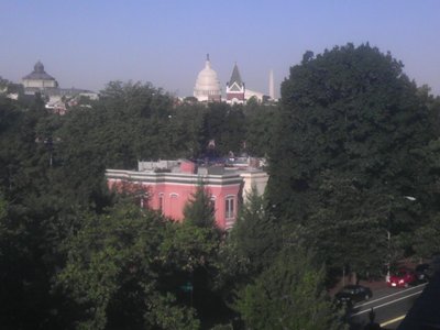 A view of the US Capitol and the
              Washington monument