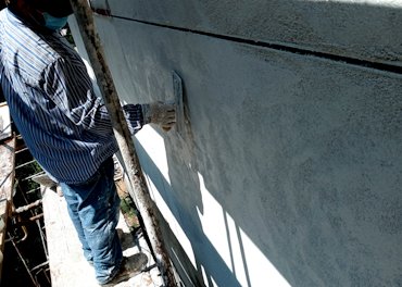 troweling using random strokes.