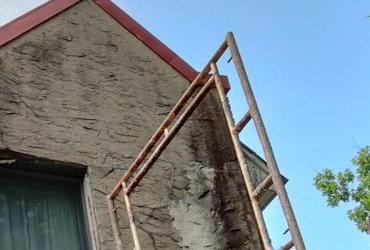 other side of the gable is the same way.