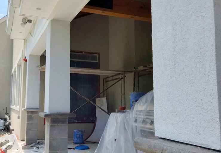 
                Columns on the pavillion are white.