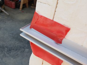 Miters on the reveals.