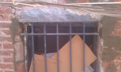 Lintel
              supported