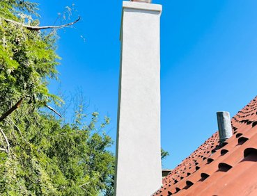 The chimney was also done with a natural white.