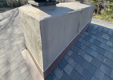 flashing goes over the stucco and not under the stucco.