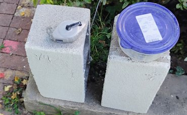  I made sample colors and put them on blocks.