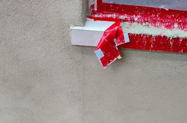  looks a lot better than some ugly shiny metal
            control joint.