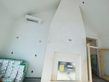 Finish is Keene's Cement and lime.