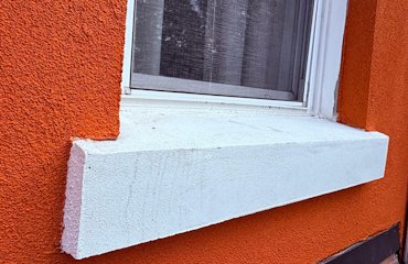 Drywall on curved stairways looks like a ripple potato chip.