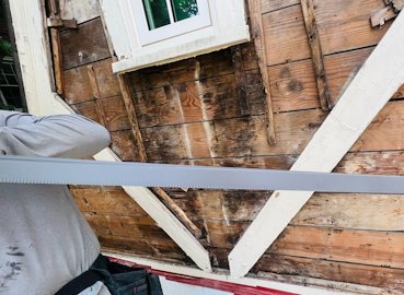 Lack of flashing above the window causes rot below the window.