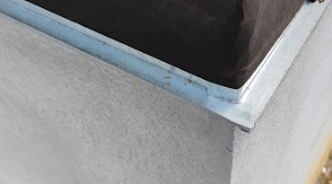 drainable plaster stop