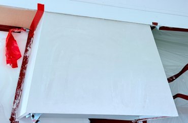 Range Hood finish is molding plaster and lime