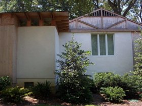 old brick
              house that was remodeled