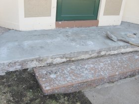 Other steps on the house are done the same way