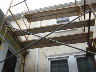 The side wall had all the paint scraped off to the bare
stucco