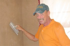 Troweling color plaster