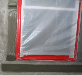 The
              surrounds on the side are grooved