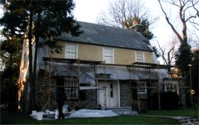 stucco
failure is due to a gutter leaking over the years.
